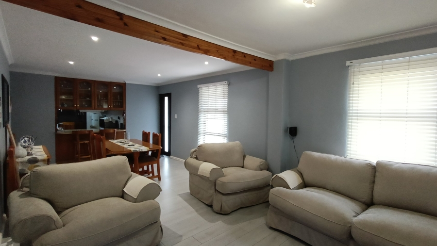 3 Bedroom Property for Sale in Highbury Western Cape